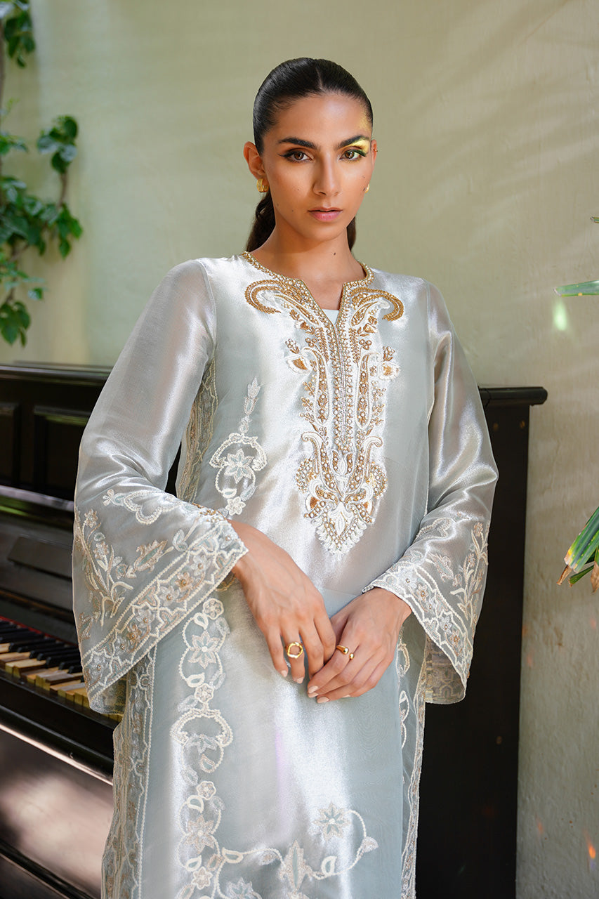 https://cdn.shopify.com/s/files/1/0588/3661/5221/files/Zamin_4_c3dc9b27-caf1-4ceb-8dbe-597b6f7eb23d.jpg?v=1726127301