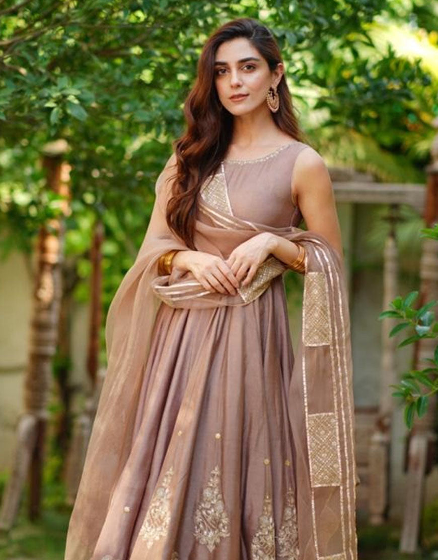https://cdn.shopify.com/s/files/1/0262/2531/1795/products/Zenel_1.jpg?v=1590776200