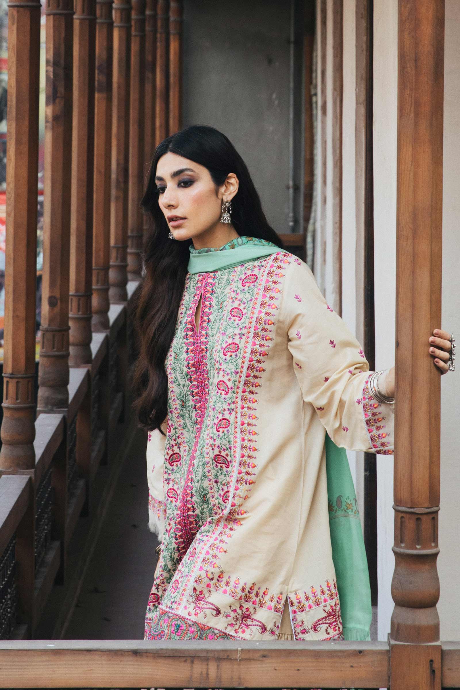 https://cdn.shopify.com/s/files/1/0340/8376/6405/products/Ziya-Ab.jpg?v=1647784691