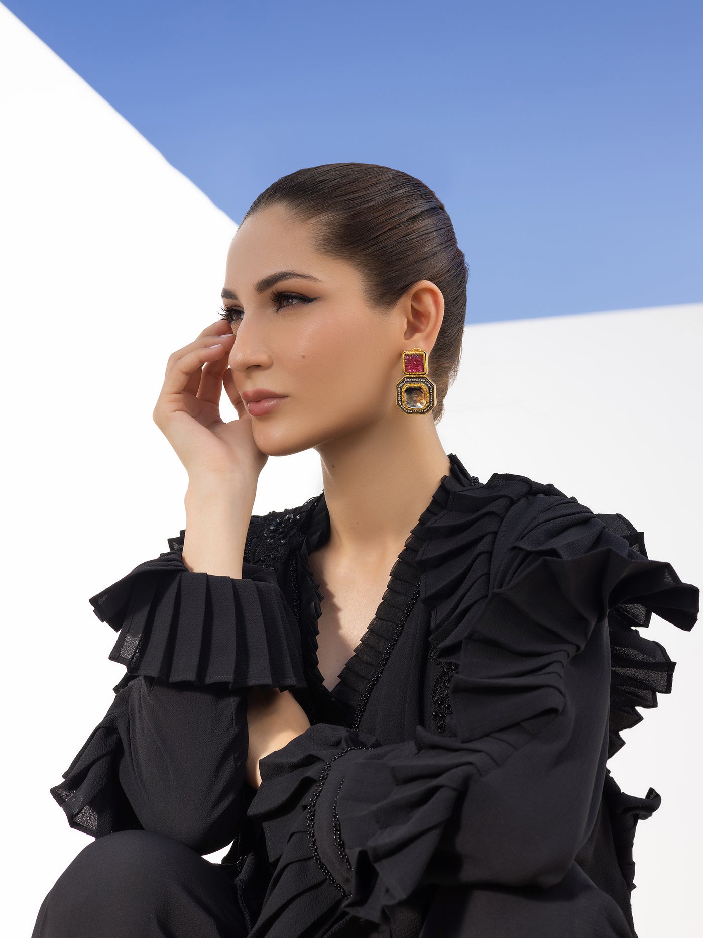https://i0.wp.com/iqa.design/wp-content/uploads/2024/01/Zoe-Black-1.jpg?fit=1920%2C2560&ssl=1