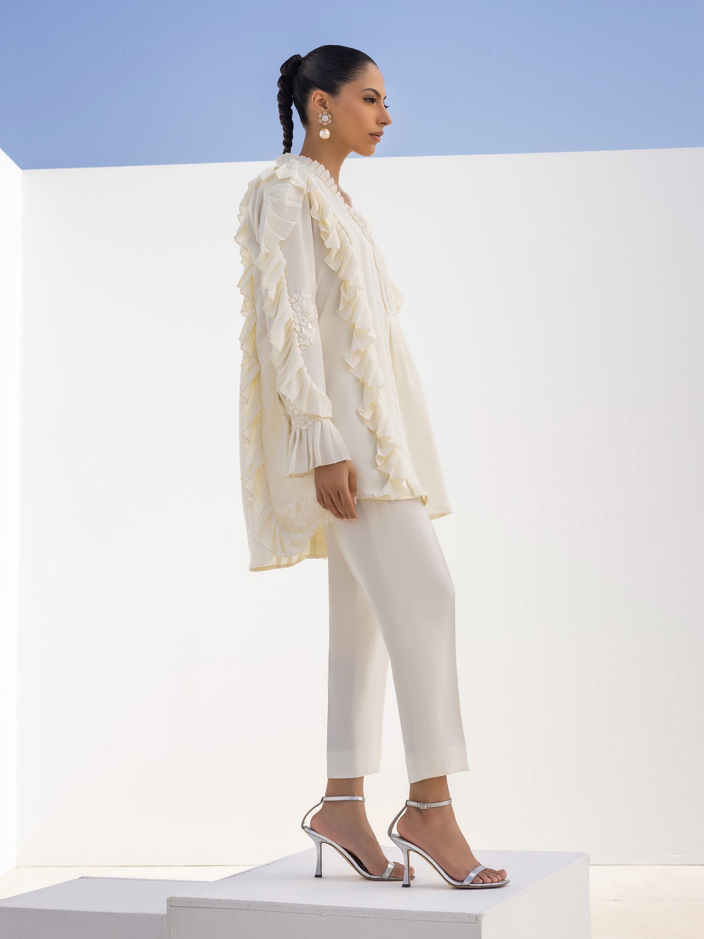 https://i0.wp.com/iqa.design/wp-content/uploads/2024/01/Zoe-Ivory-4.jpg?fit=1920%2C2560&ssl=1