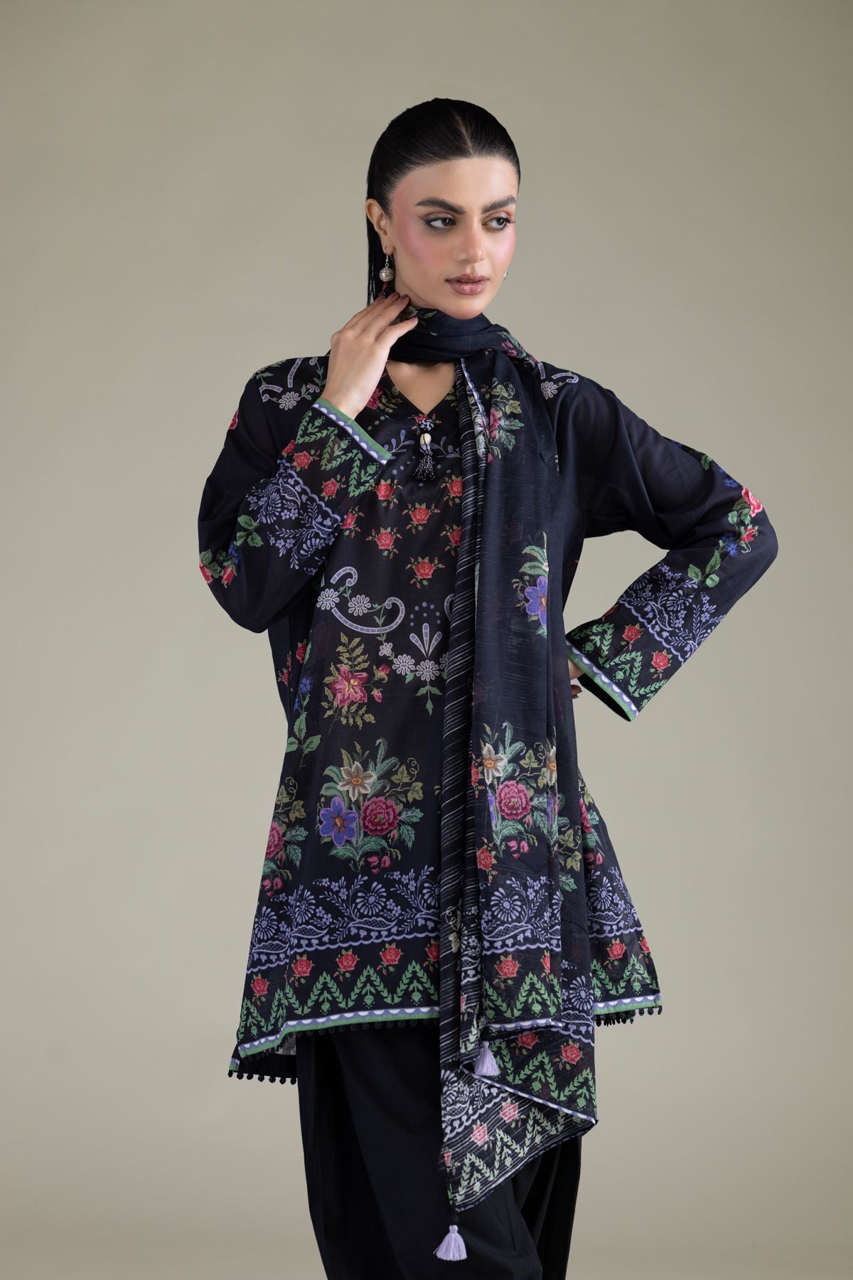 Tailored Lawn Set