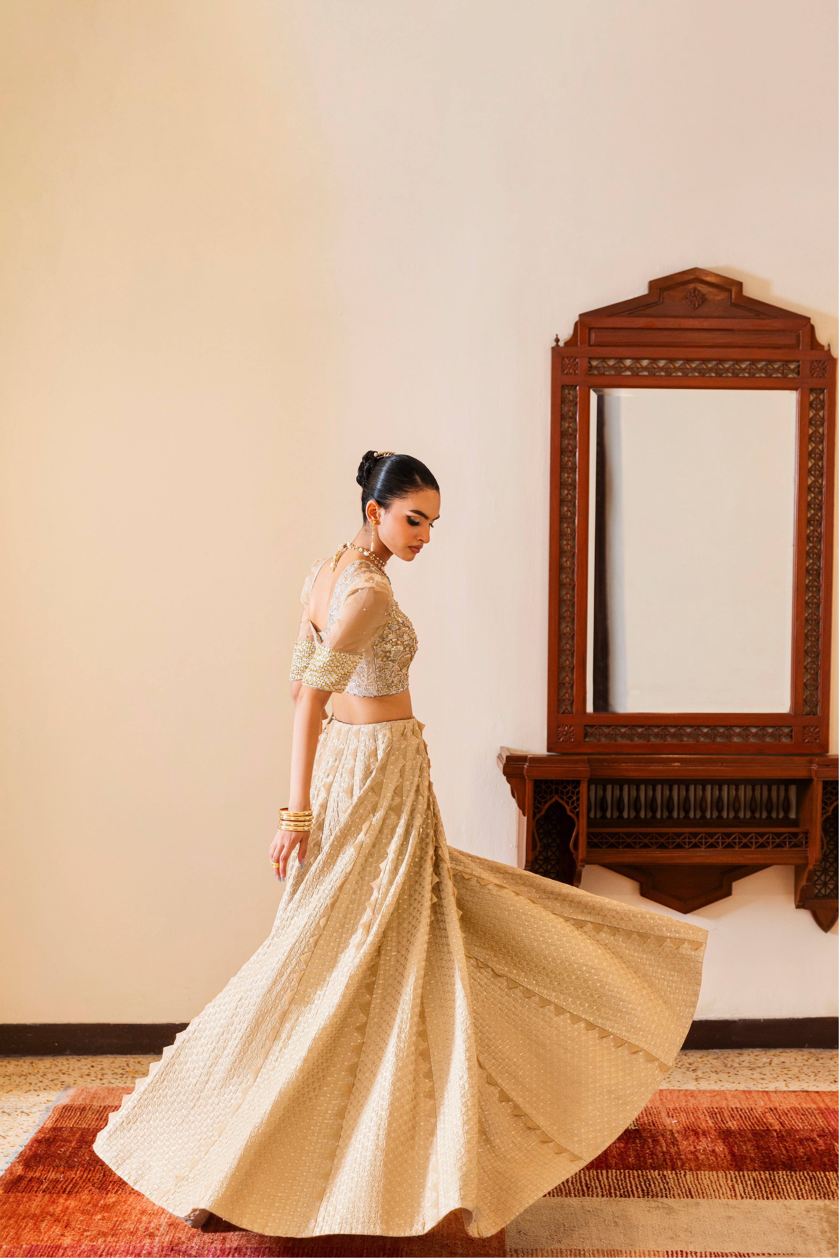 https://cdn.shopify.com/s/files/1/0523/4327/5696/files/afsana2.jpg?v=1755956948