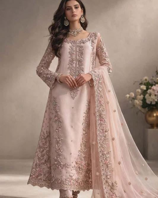 Agha Noor – Blush Royale Style