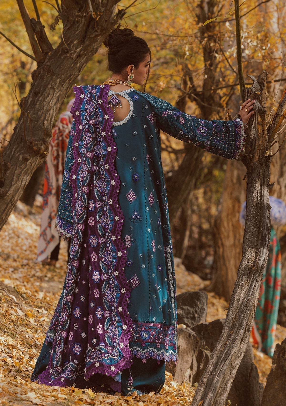 Aik Atelier Vol. 1 Look 02 Style — Mairaz Lawn Suit