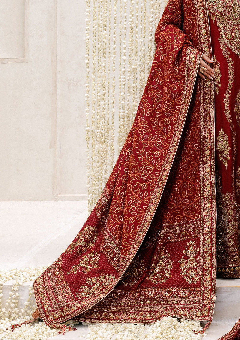 Aik Atelier – Red Silk WDB25 Style