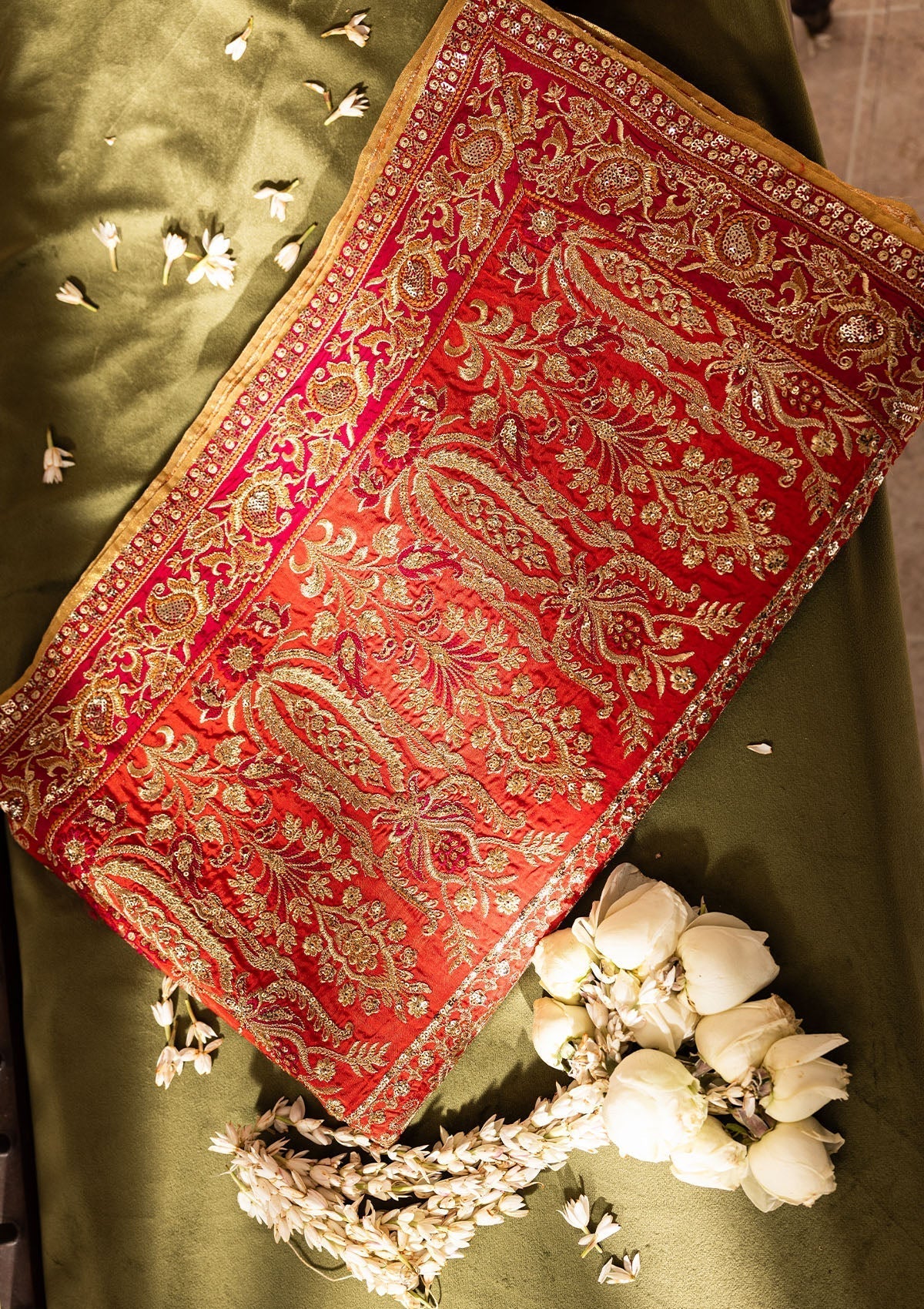 Aik Atelier Style — Mairaz Coral Shawl