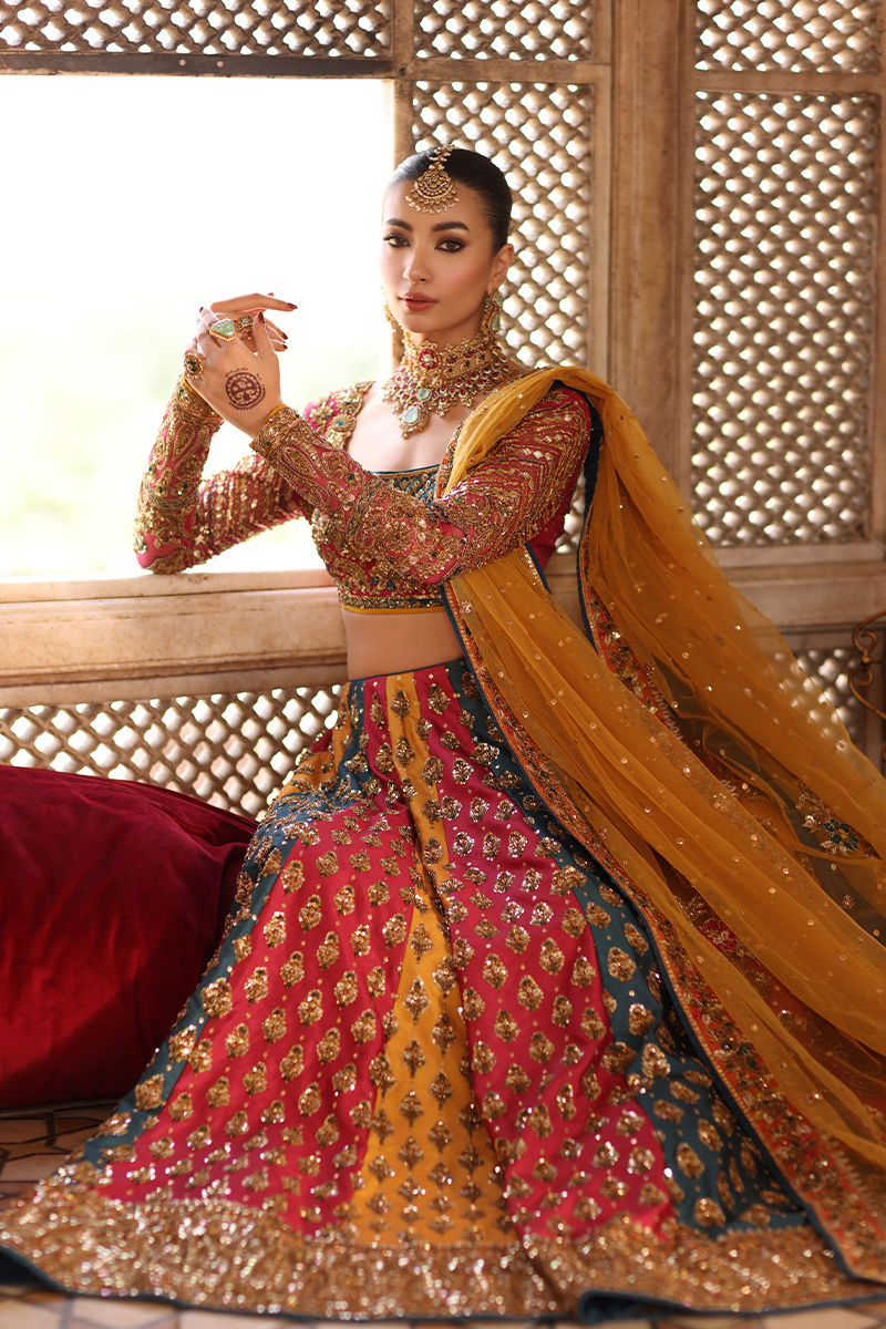 Aisha Imran – Zardan Style
