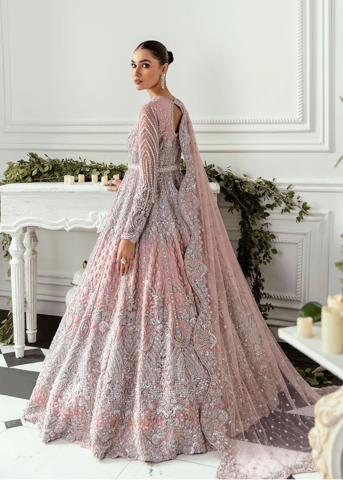Akbar Aslam – Hyacinth (Pink) Style