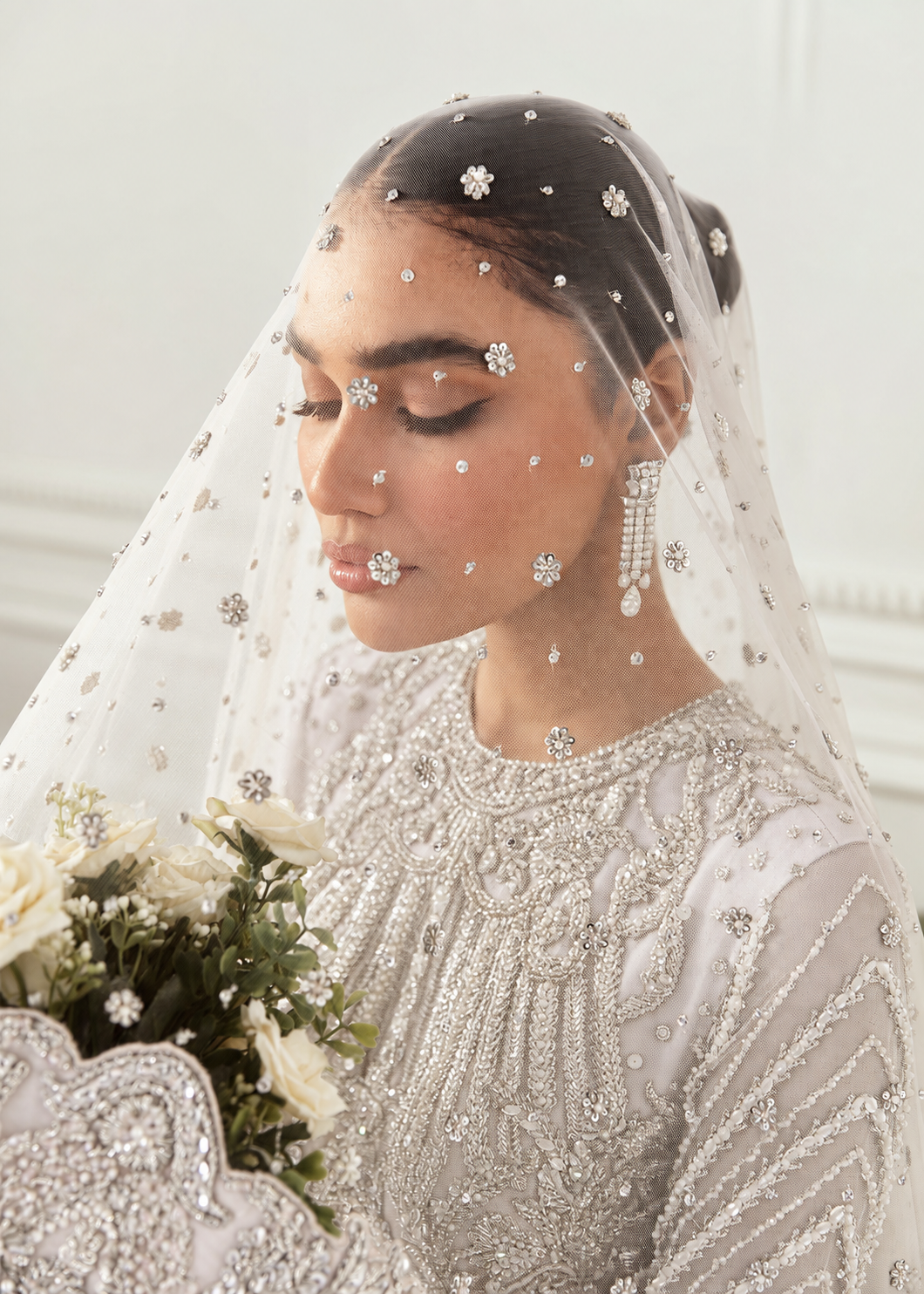 Akbar Aslam – Hyacinth (White) Style