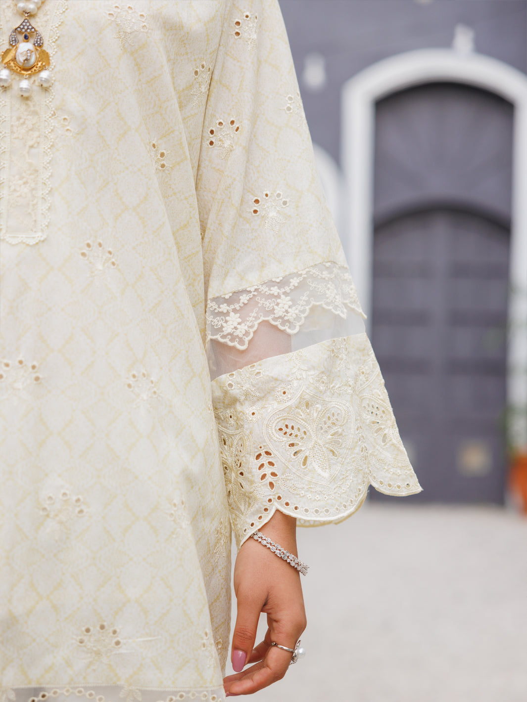 Off White Lawn 3Pc Stitched - ALP-3PS-2273