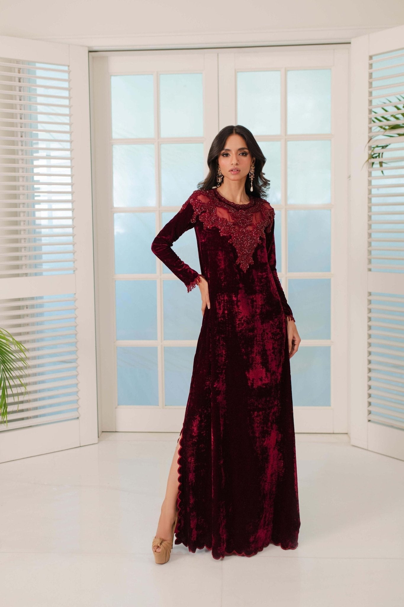 https://cdn.shopify.com/s/files/1/0923/1931/8403/files/amani-regalia-kaftan-by-alizay-saad-279445_c672e223-c8ad-4263-889c-efc02ca4551e.jpg?v=1756725178