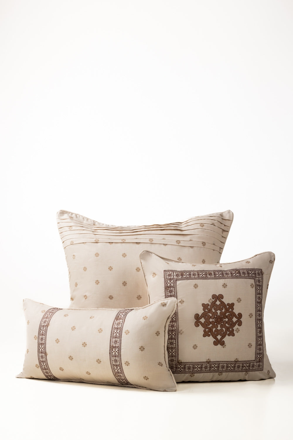 https://cdn.shopify.com/s/files/1/0706/3253/8159/files/amber-brown-t-150-euro-sham-cushion-cover-gulahmed-front_4.jpg?v=1758373630