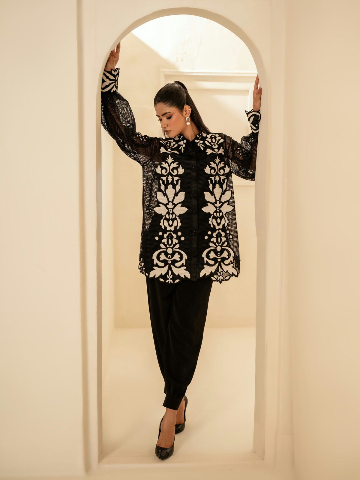 Lea '26 - Ambre - Black