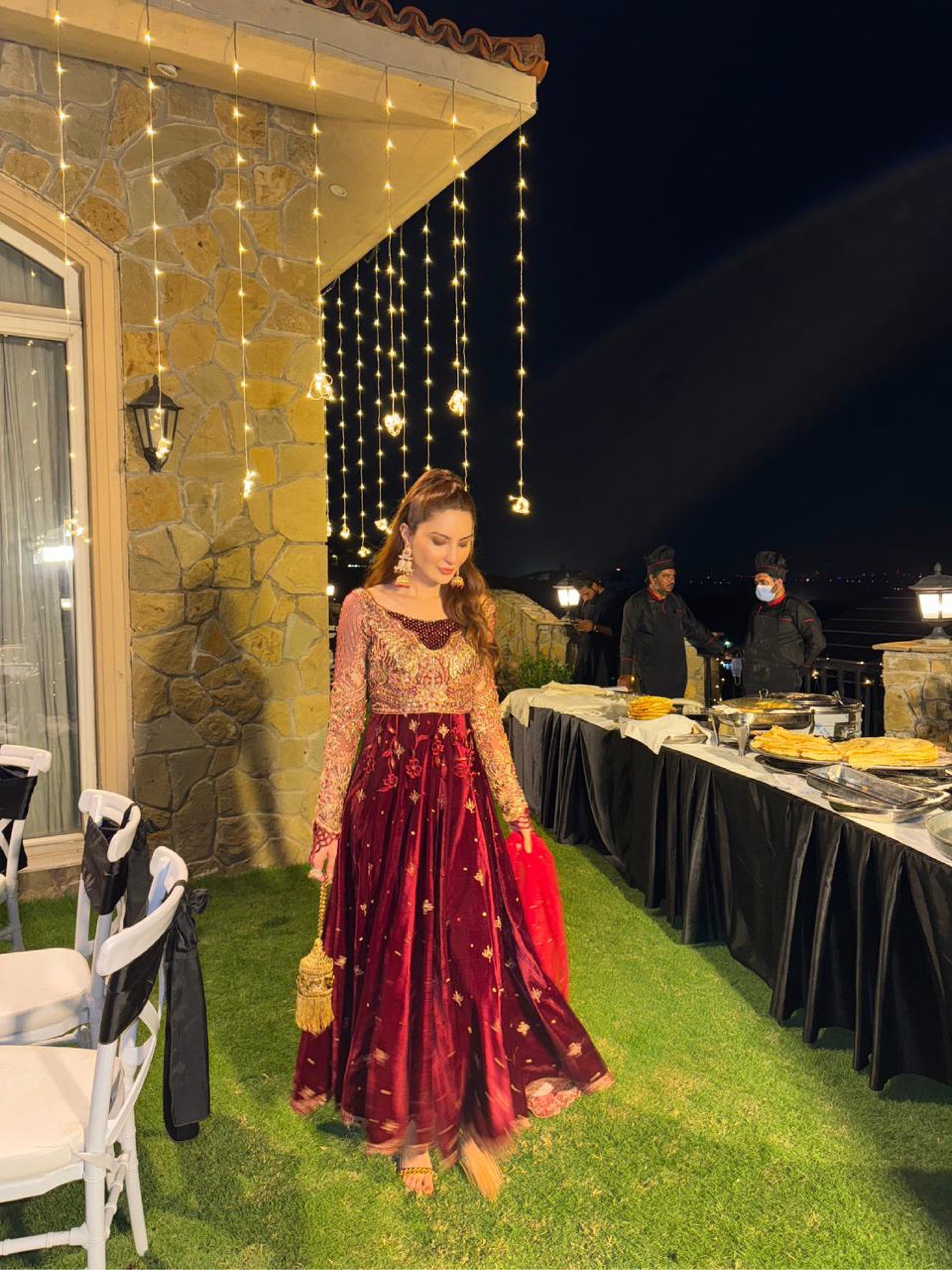 https://cdn.shopify.com/s/files/1/0523/4327/5696/files/amie-velvet-maroon-dress-mysie-6.jpg?v=1761225521