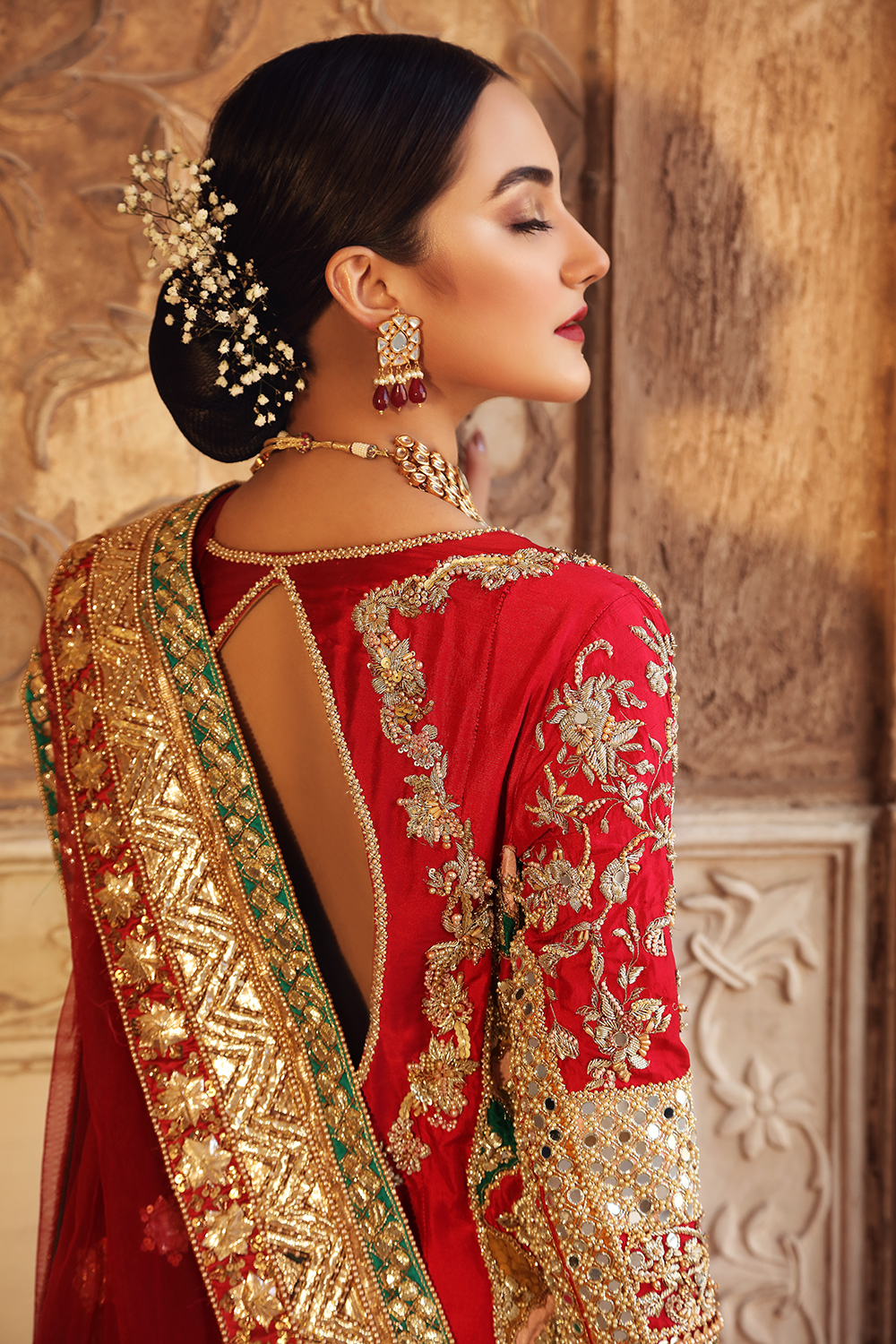 https://cdn.shopify.com/s/files/1/0560/5431/7229/products/anarkali-sumairaaurangzeb-560237.png?v=1664395038