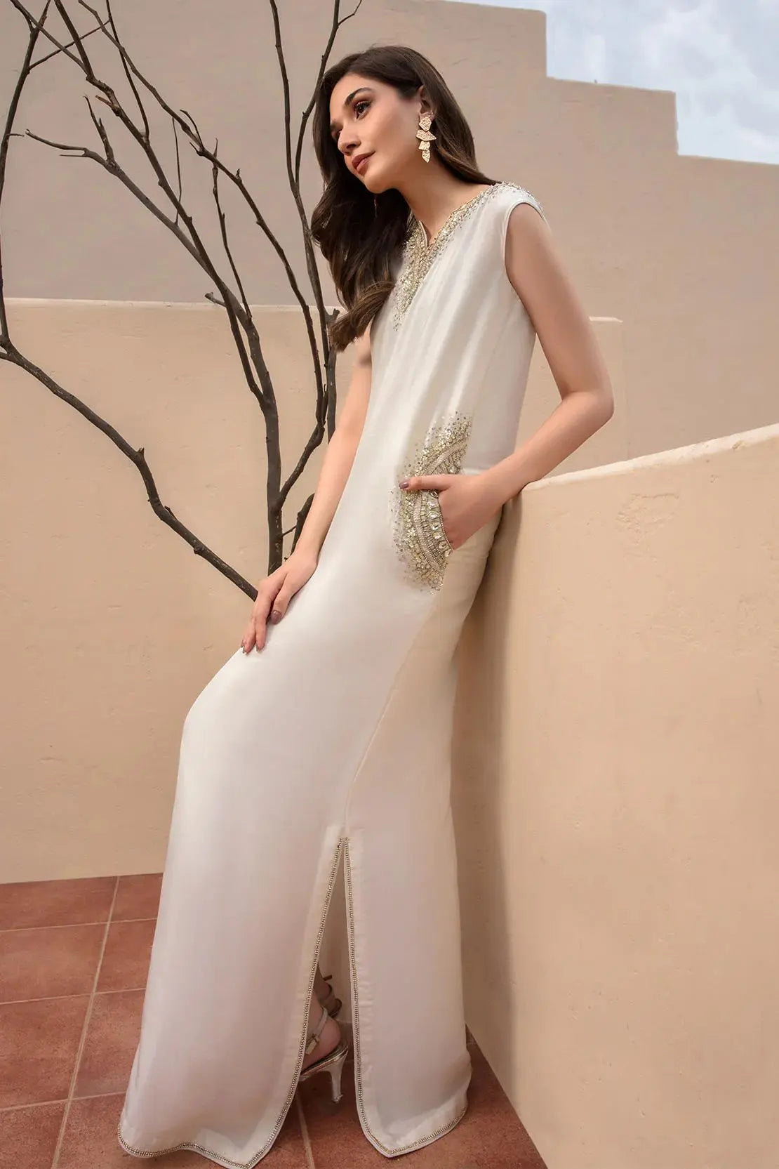 https://cdn.shopify.com/s/files/1/0923/1931/8403/files/anya-by-alizay-saad-306438_96de8239-7b46-4243-8540-c55b9520aad8.jpg?v=1756725193