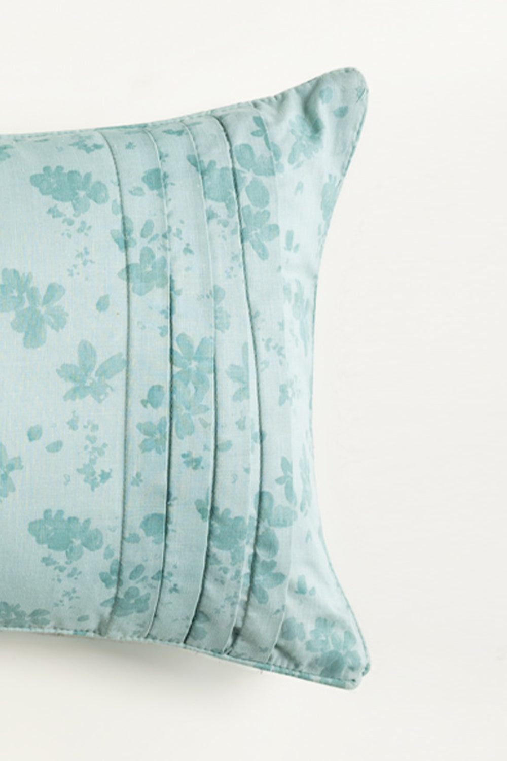 https://cdn.shopify.com/s/files/1/0706/3253/8159/files/aqua-impasto-t-150-deck-cushion-cover-gulahmed-closeup_2.jpg?v=1758373639