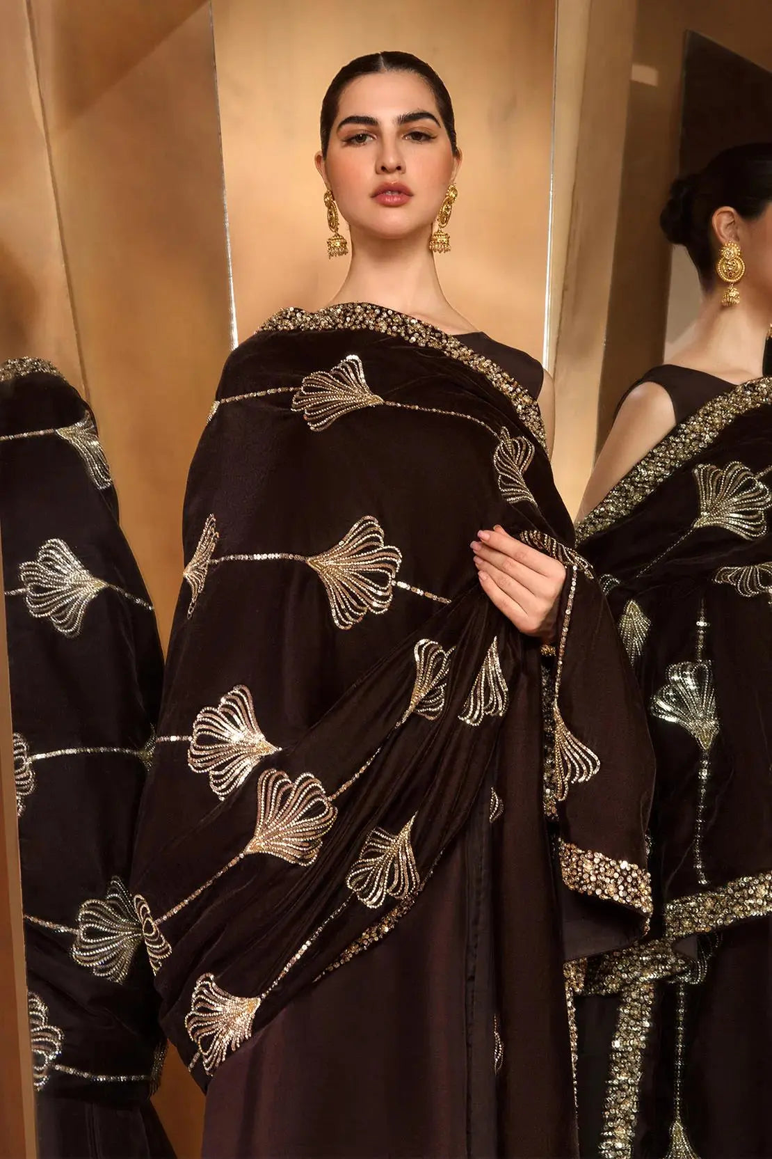 https://cdn.shopify.com/s/files/1/0923/1931/8403/files/aura-by-alizay-saad-190111_2c93c175-36f6-43a5-b3db-7536389bc72b.jpg?v=1756725201