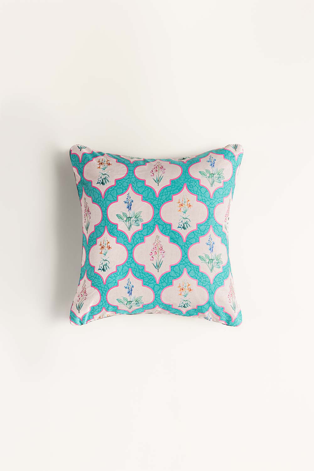 Aw24-Dgc-005 Digital Cushion Cover