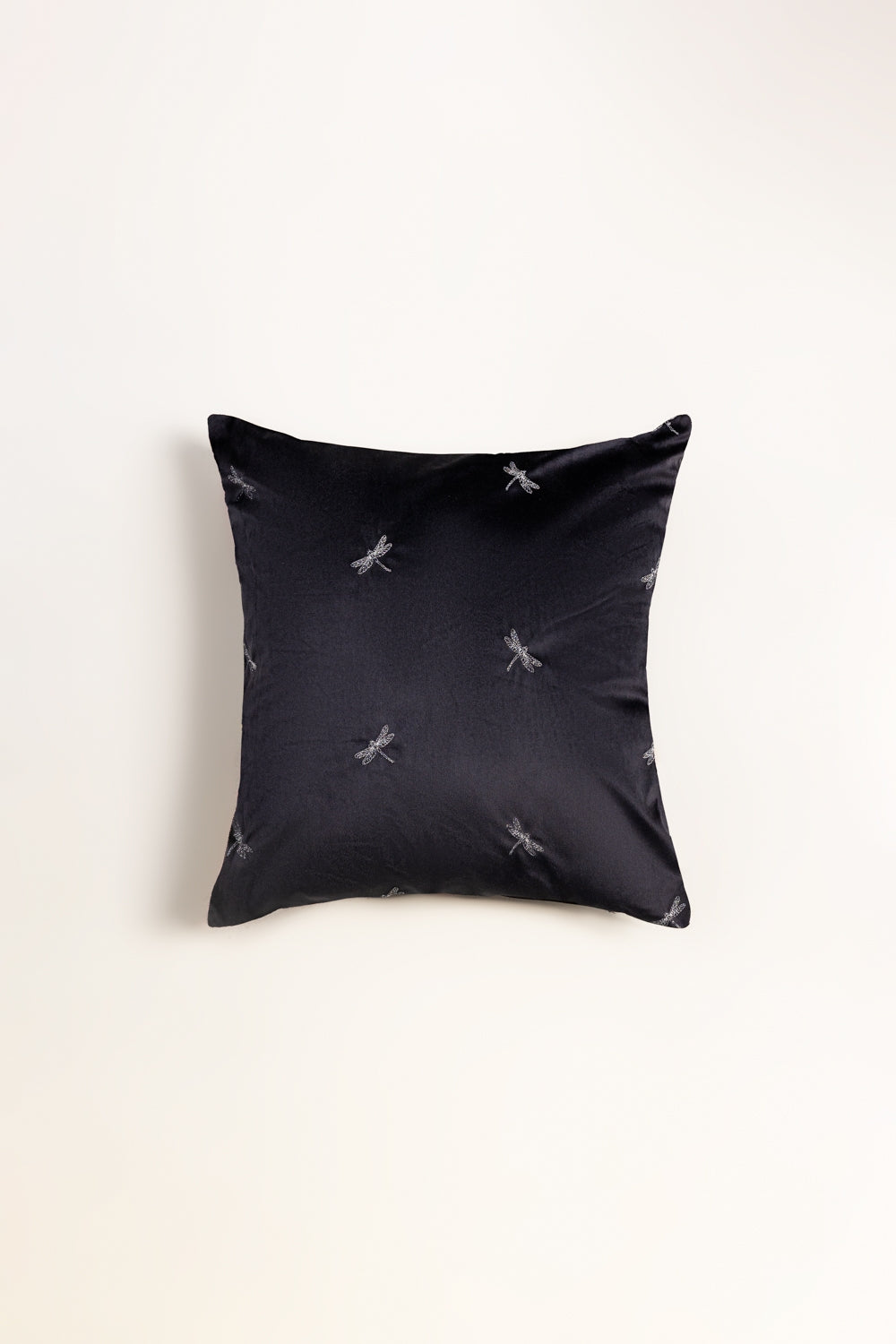 Vec -027 Velvet Embroidered Cushion Cover