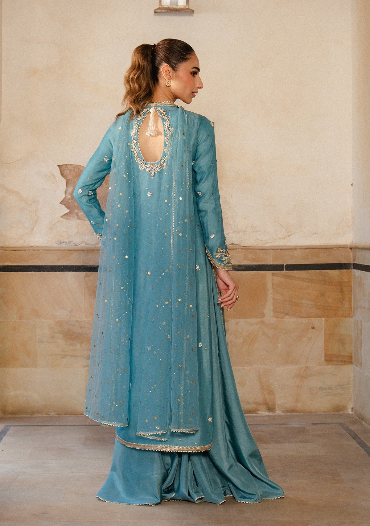https://cdn.shopify.com/s/files/1/0676/8177/9968/files/aylin3.jpg?v=1758194215