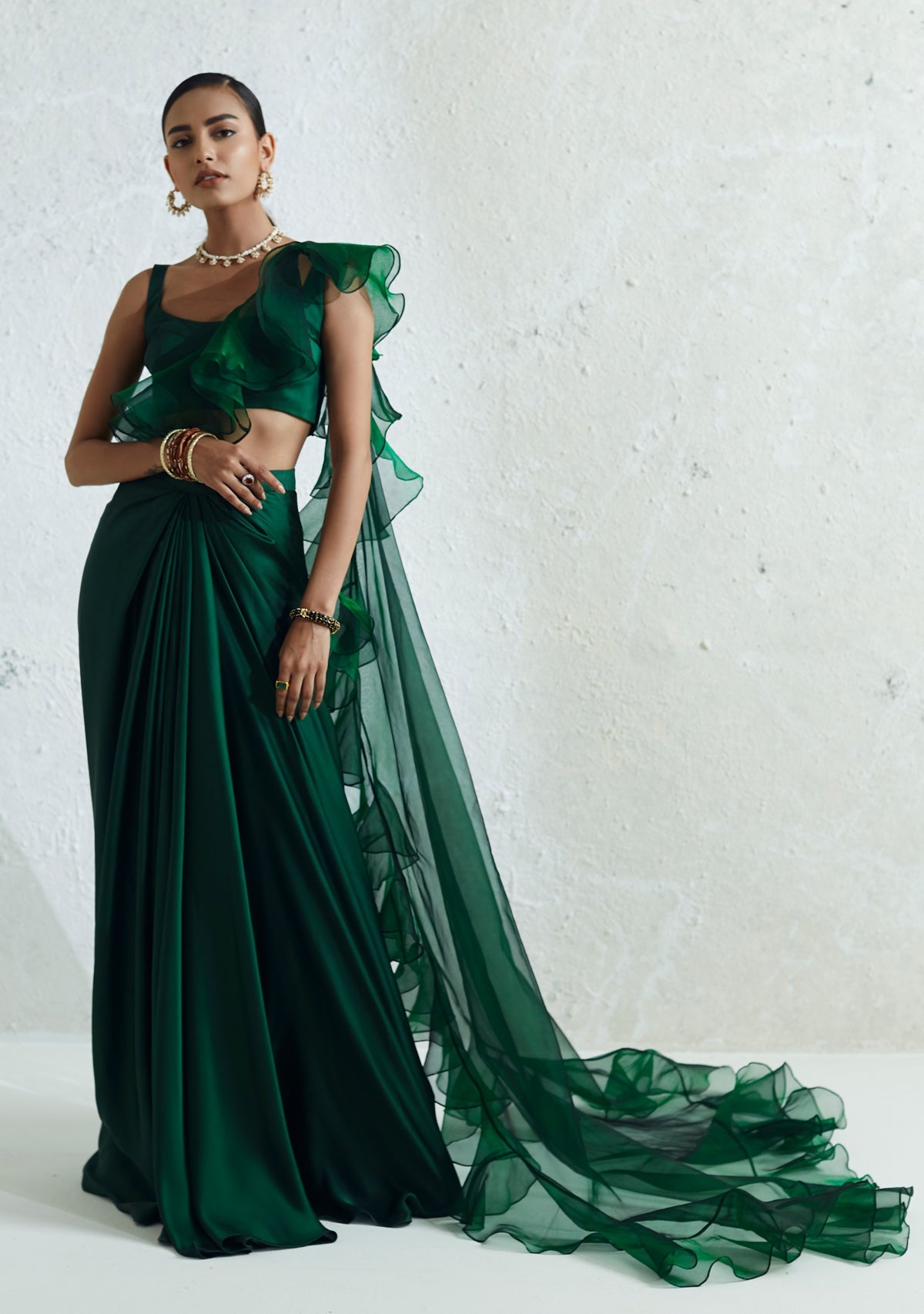 https://cdn.shopify.com/s/files/1/0524/2070/6504/products/azinsaree1.jpg?v=1752232753