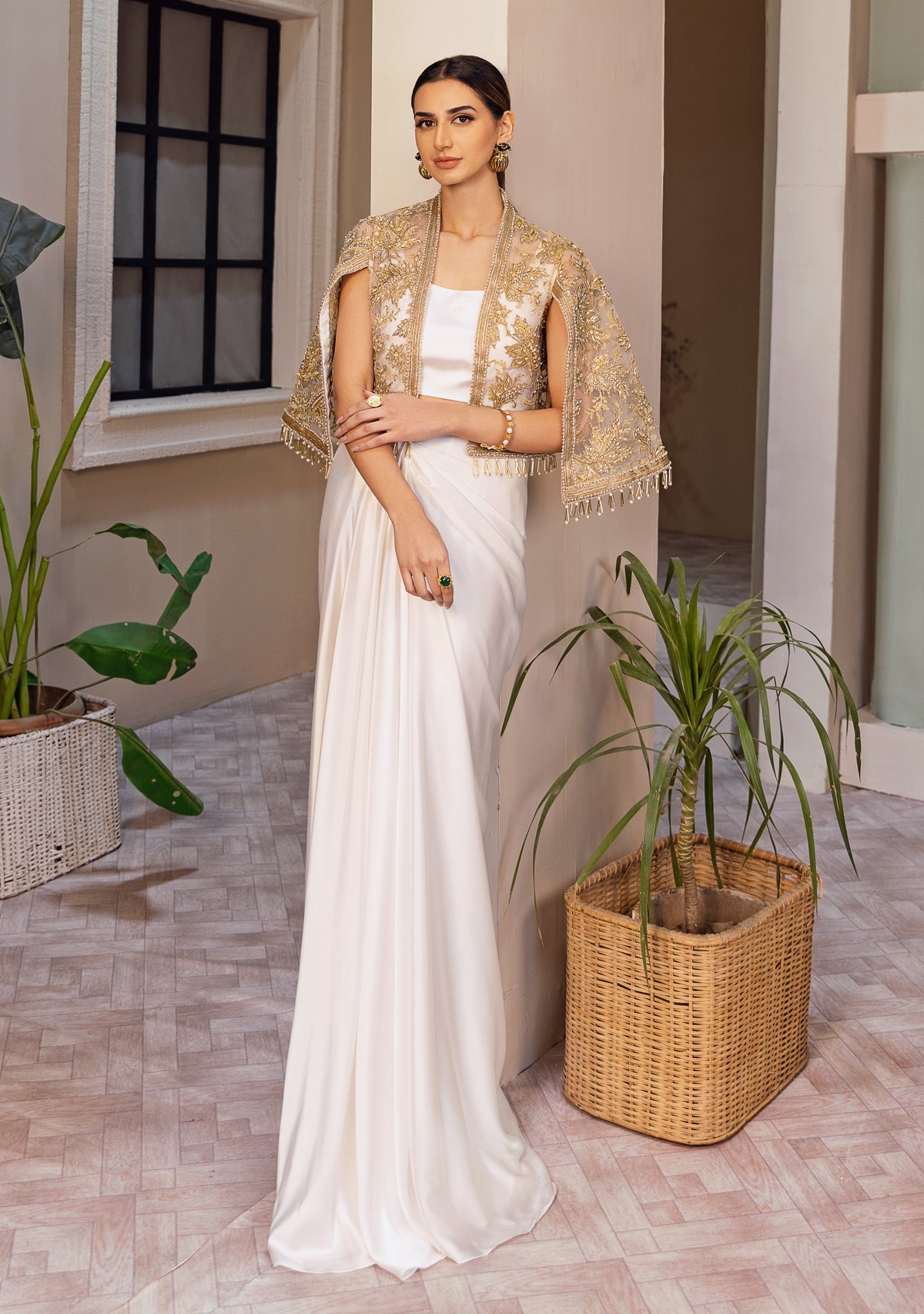https://cdn.shopify.com/s/files/1/0524/2070/6504/products/azinwhite1.jpg?v=1752232751