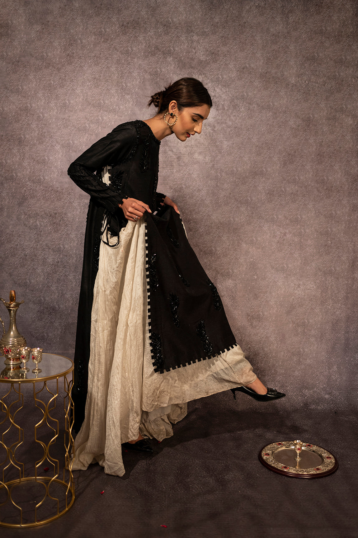 https://cdn.shopify.com/s/files/1/0560/5431/7229/products/black-long-semi-formals-229775.jpg?v=1664398828