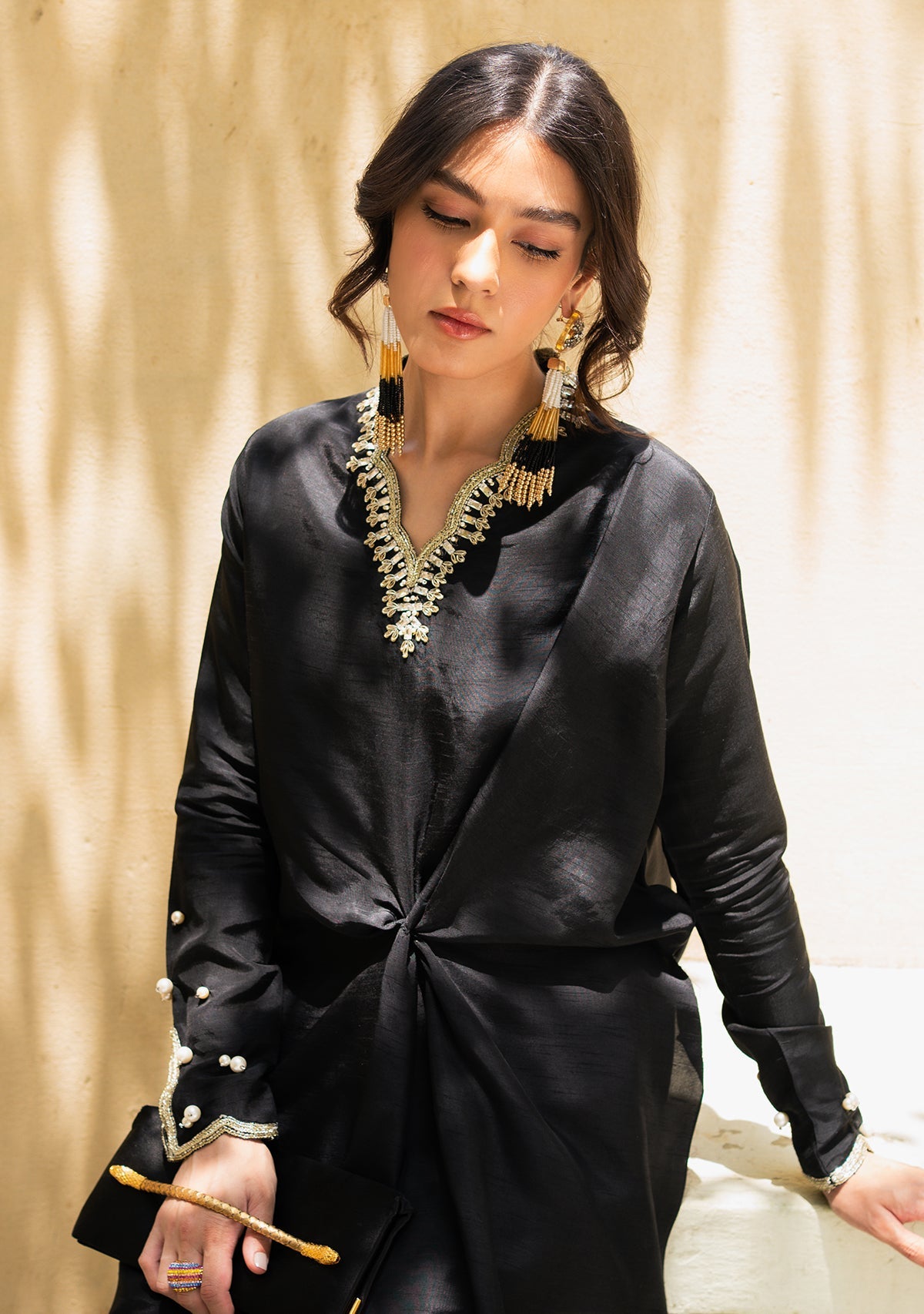 https://cdn.shopify.com/s/files/1/0524/2070/6504/files/black2.jpg?v=1752232741