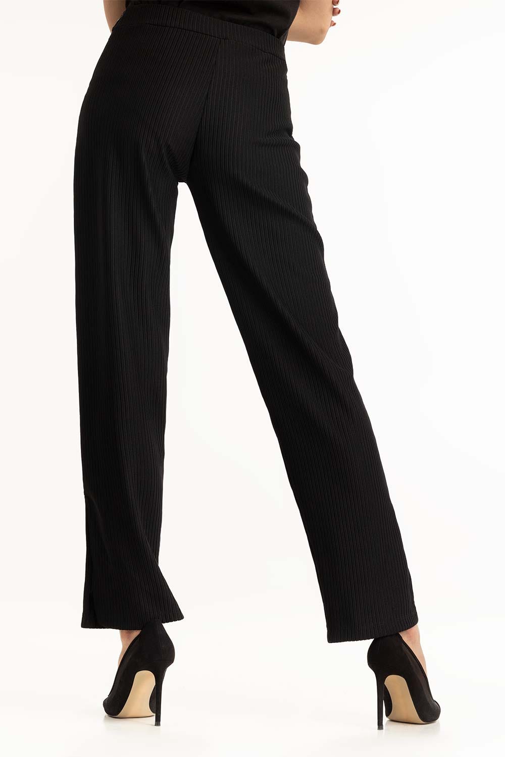 Regular Fit Black Bottom