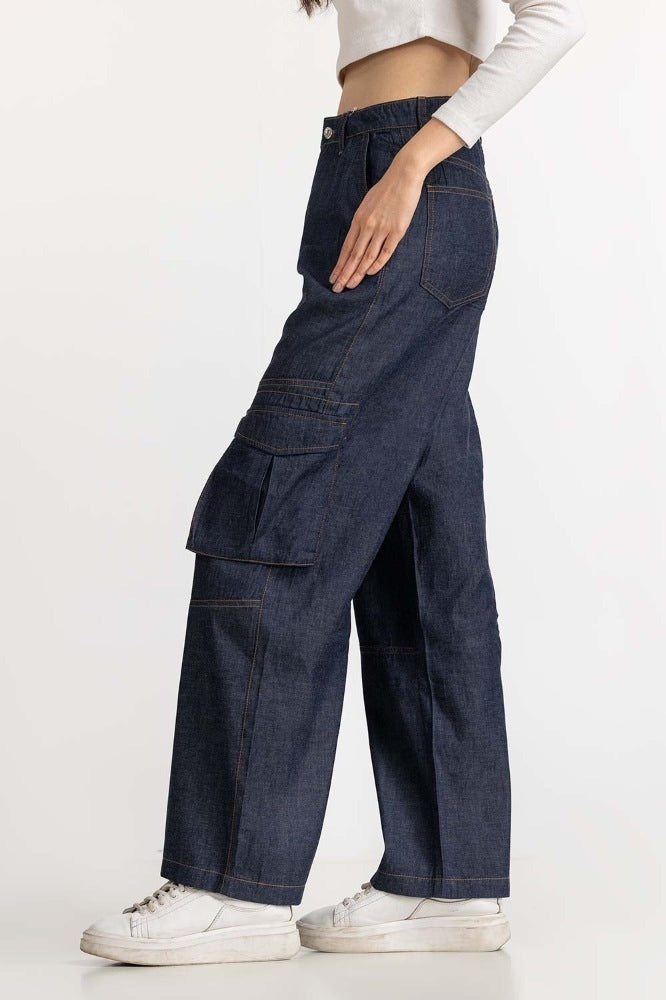 https://cdn.shopify.com/s/files/1/0706/3253/8159/files/blue_basic_jeans_wm-jns-ws23-012_4.jpg?v=1758455050