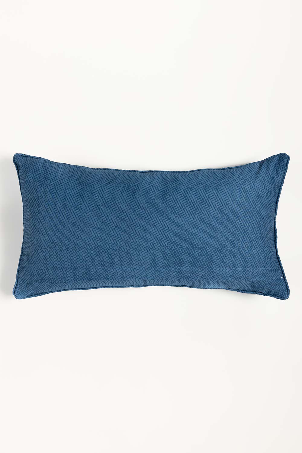 https://cdn.shopify.com/s/files/1/0706/3253/8159/files/blue_stroke_t-200_deck_cushion_cover_3.jpg?v=1758373367