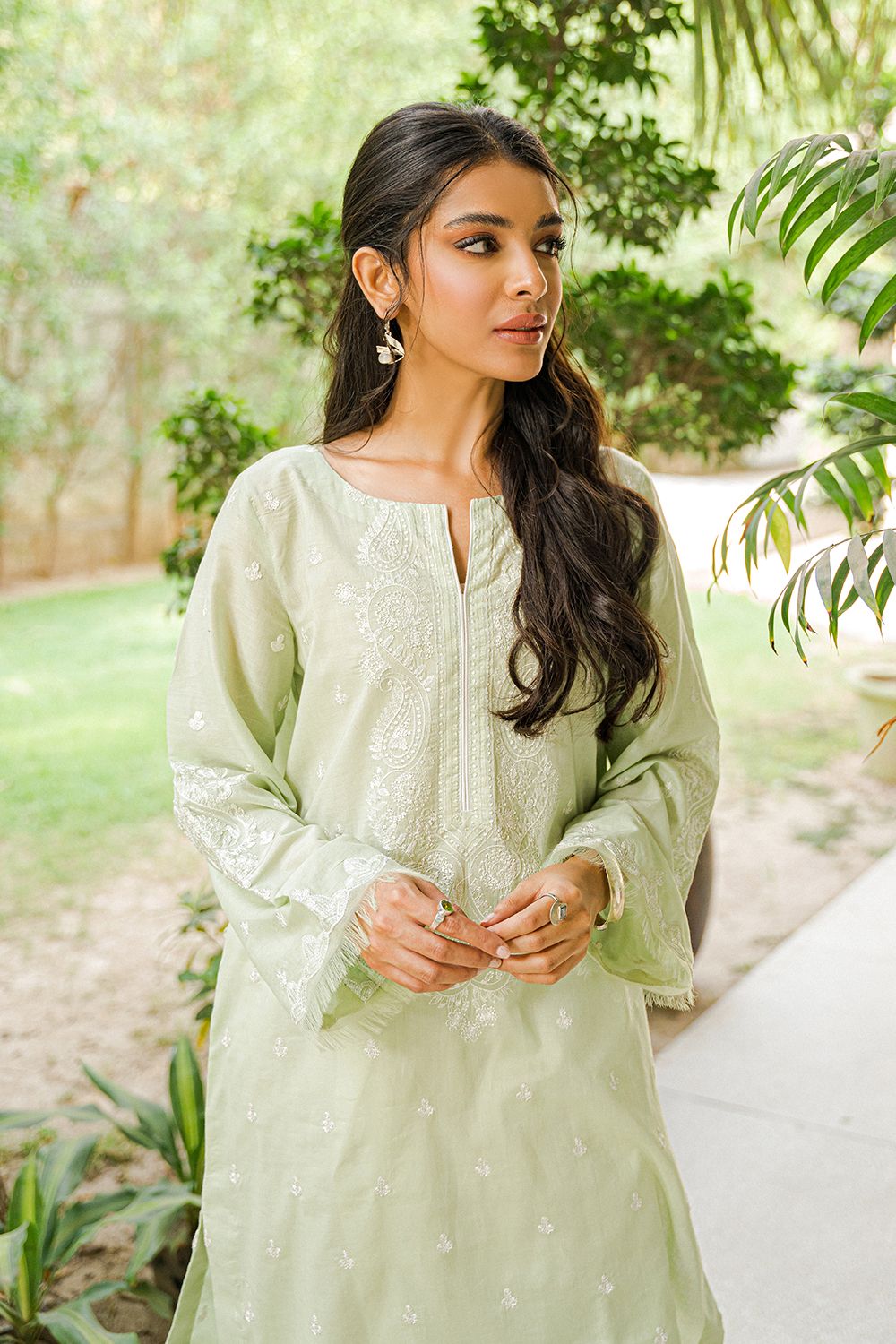 Kaviel Shalwar