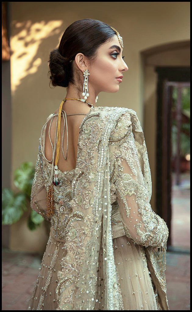 https://cdn.shopify.com/s/files/1/0560/5431/7229/products/bridal-bridal-369893.jpg?v=1664397183