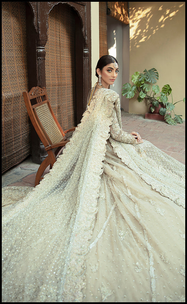 https://cdn.shopify.com/s/files/1/0560/5431/7229/products/bridal-bridal-857011.jpg?v=1664395718