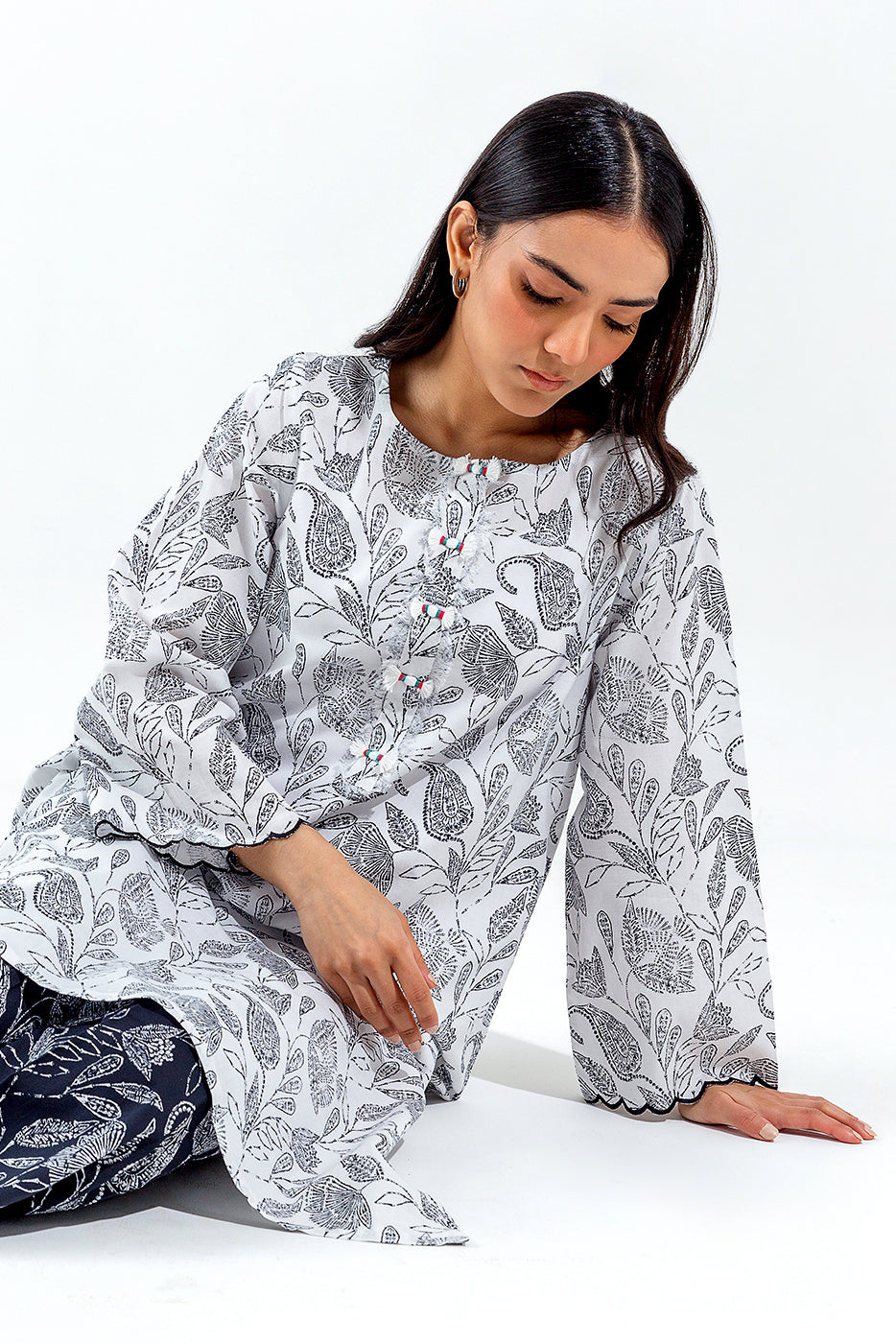 https://cdn.shopify.com/s/files/1/0488/9201/8848/files/bt12401dppr0923_1_fe0bd7c2-d169-4e46-908f-bbb0c74e4711.jpg?v=1712056430