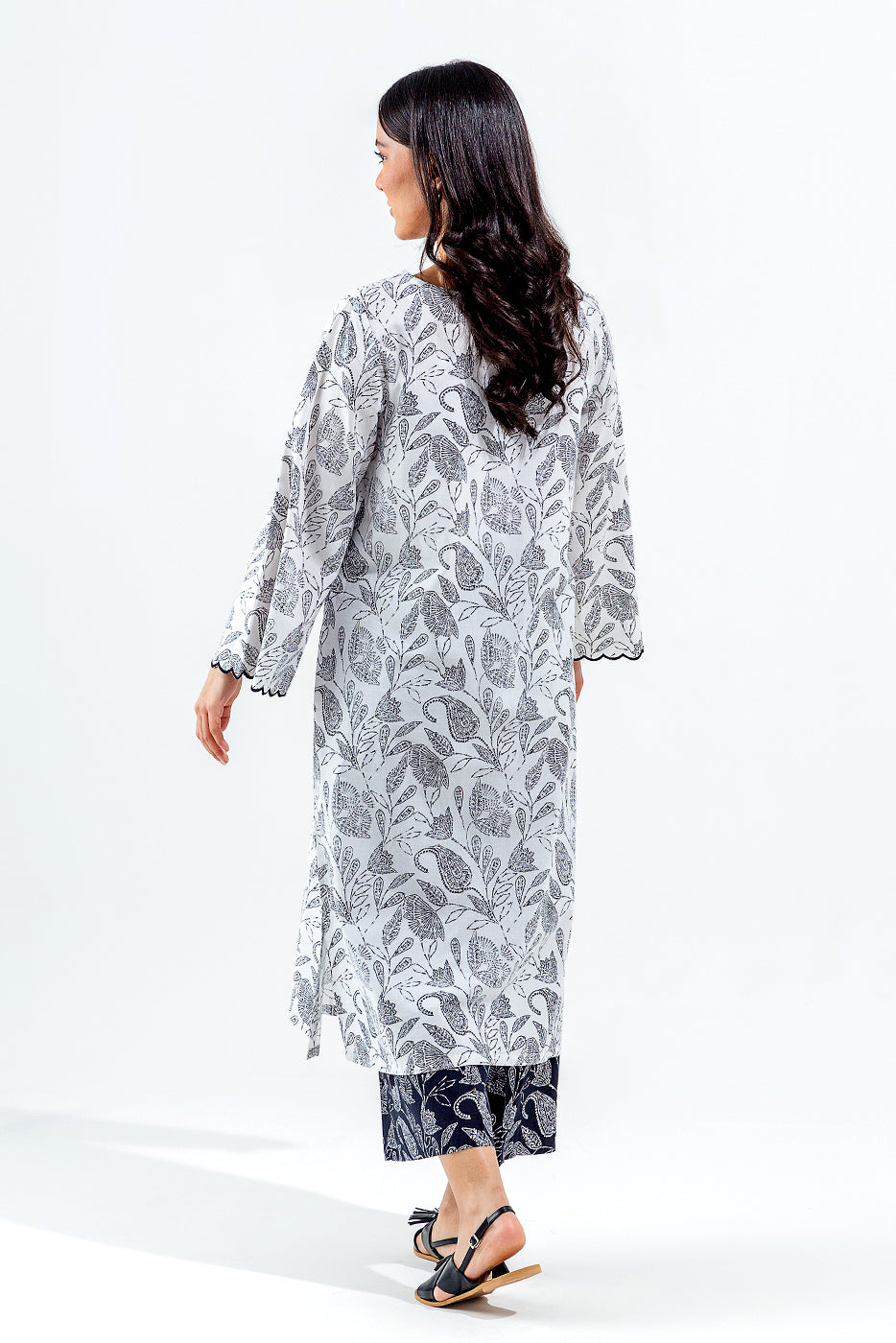 https://cdn.shopify.com/s/files/1/0488/9201/8848/files/bt12401dppr0923_3_6ca5512d-2c09-467a-ac63-d4ae7ffaecc6.jpg?v=1712056431
