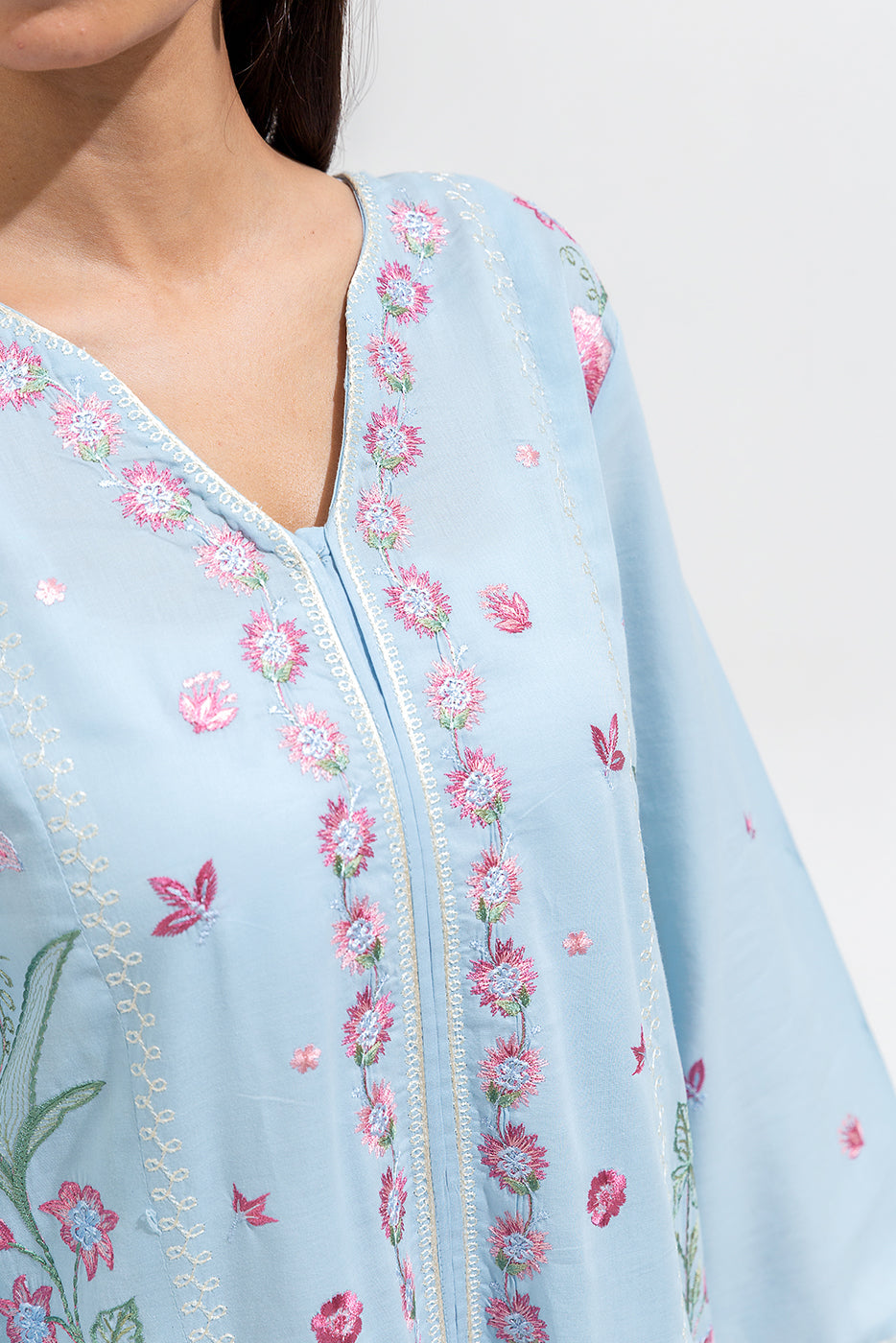 3 Piece Embroidered Lawn Suit (Pret)