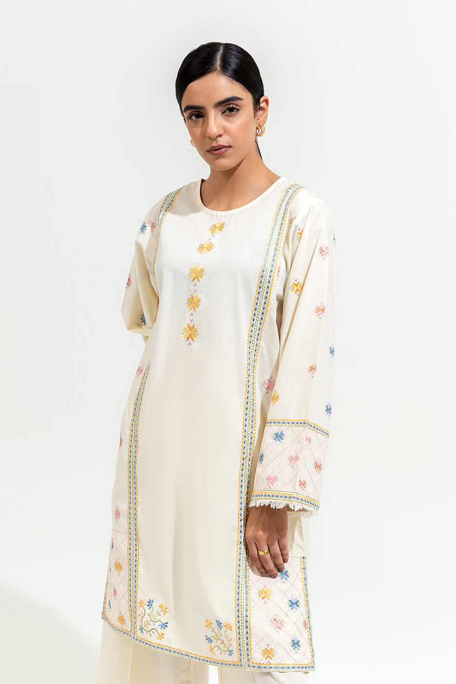 2 PIECE EMBROIDERED CAMBRIC SUIT (PRET)