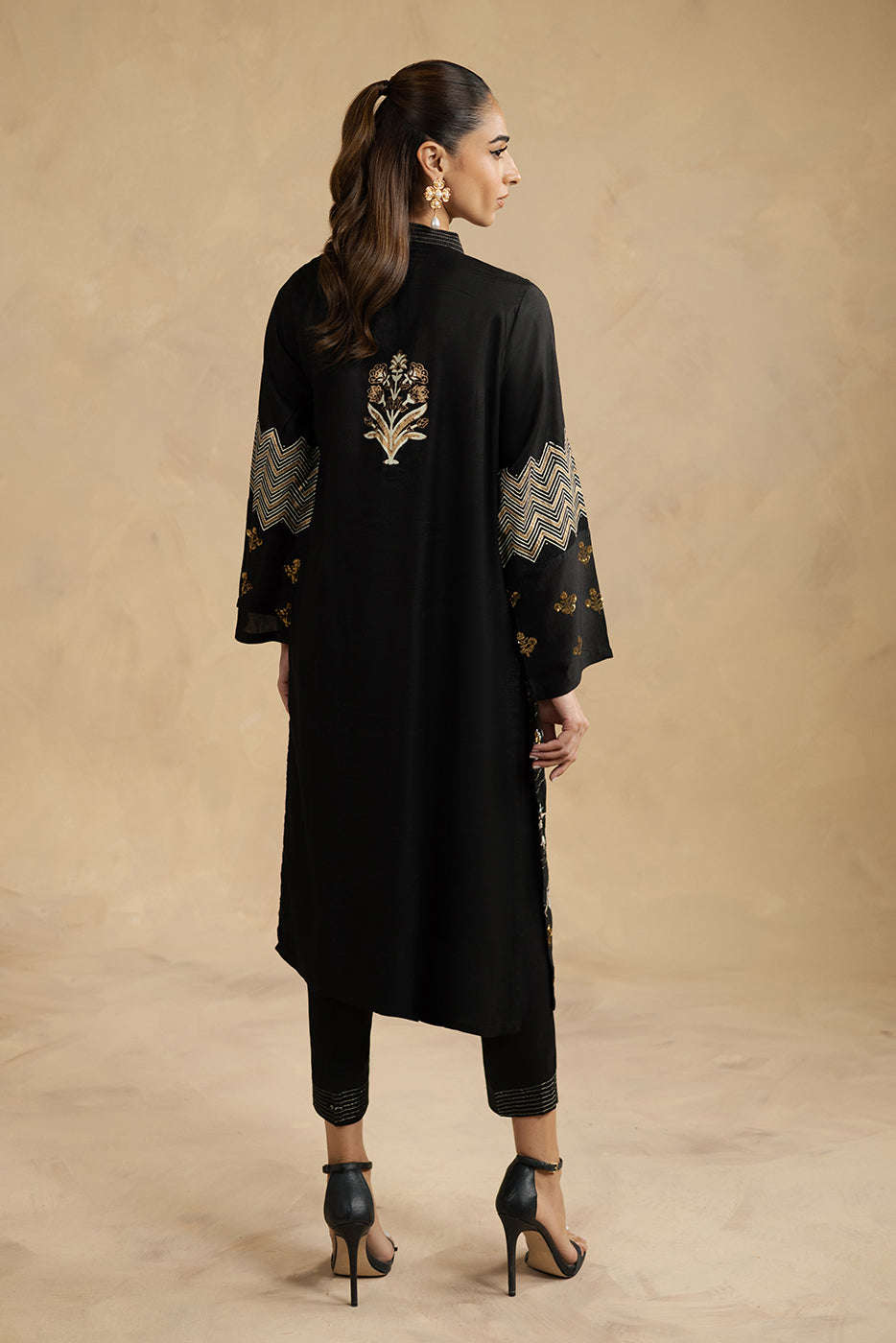 2 Piece Embroidered Silk Suit (Luxury-Pret)