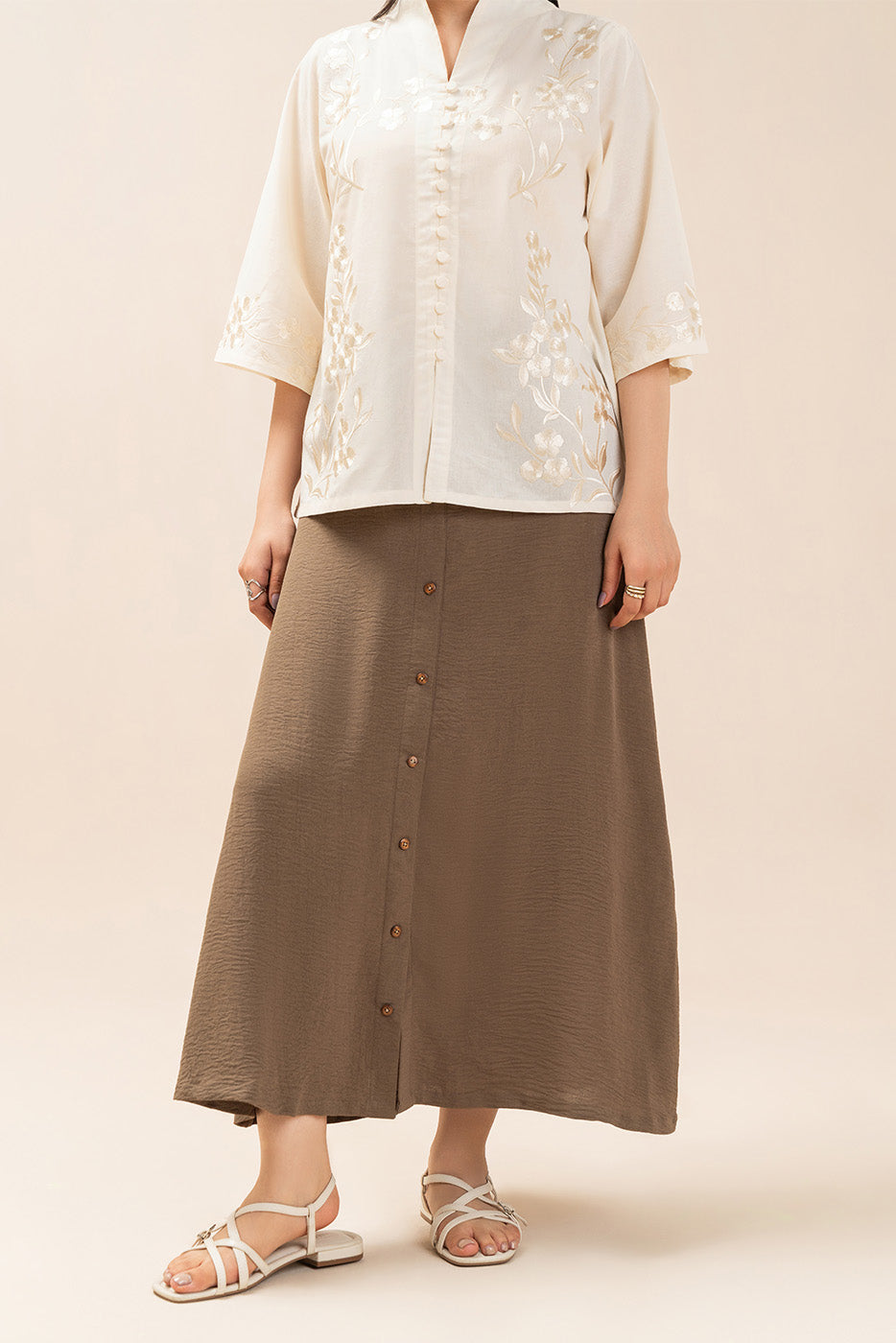 https://cdn.shopify.com/s/files/1/0488/9201/8848/files/bt1260002fu4031_2.jpg?v=1778665180