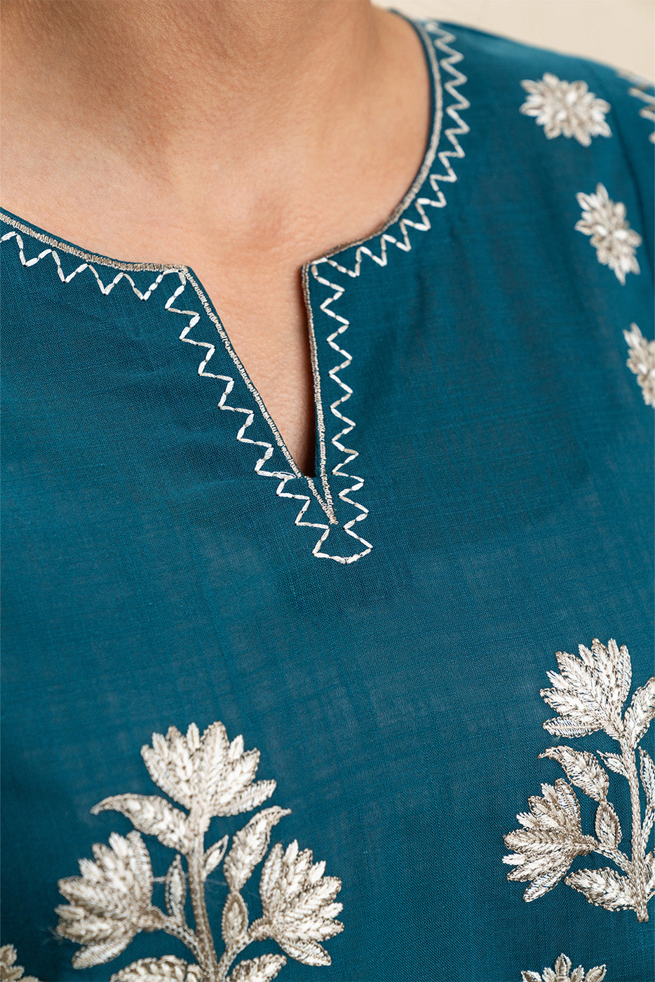 2 PIECE EMBROIDERED TWO WAY SLUB SUIT (PRET)
