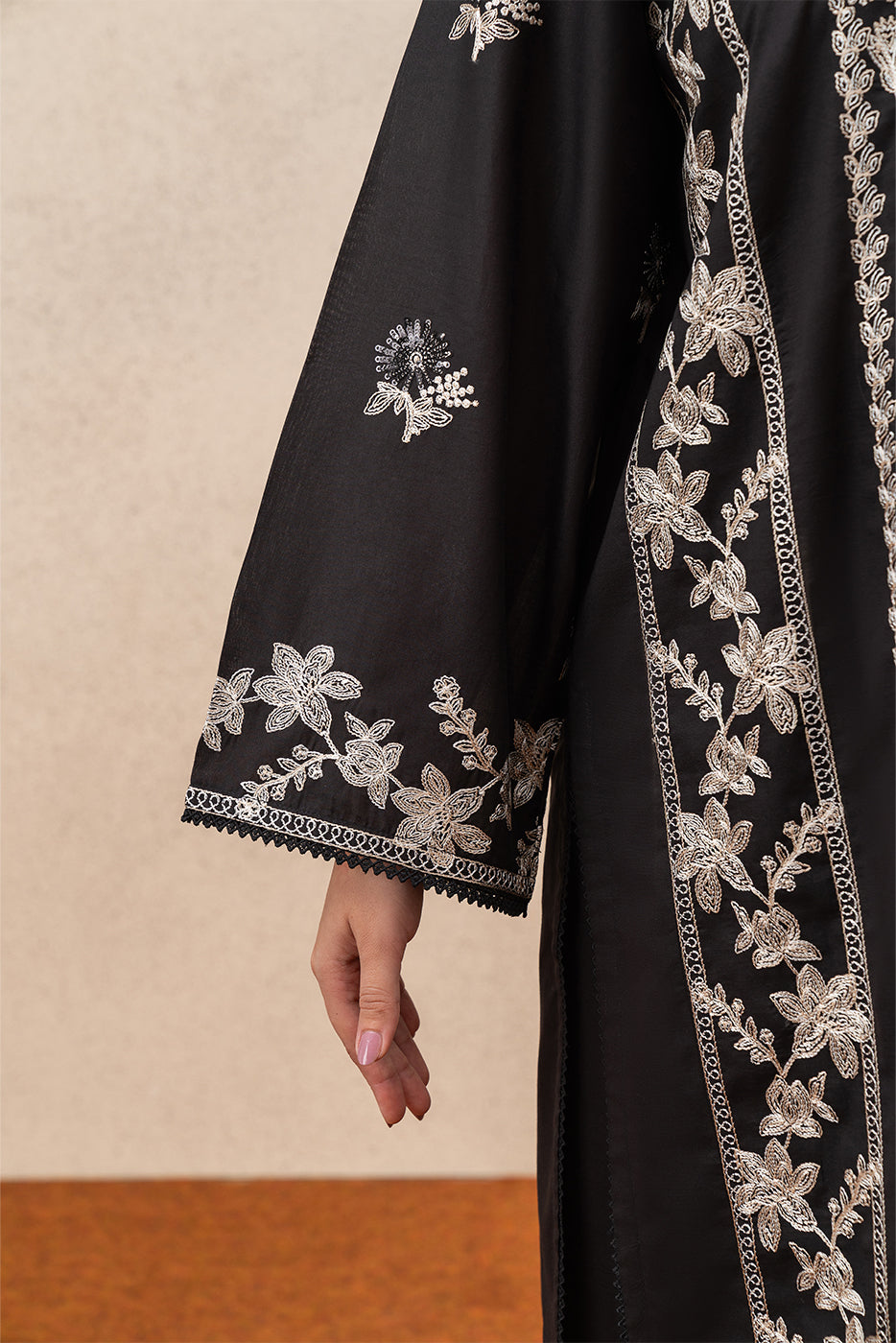 2 PIECE EMBROIDERED LAWN SUIT (PRET)