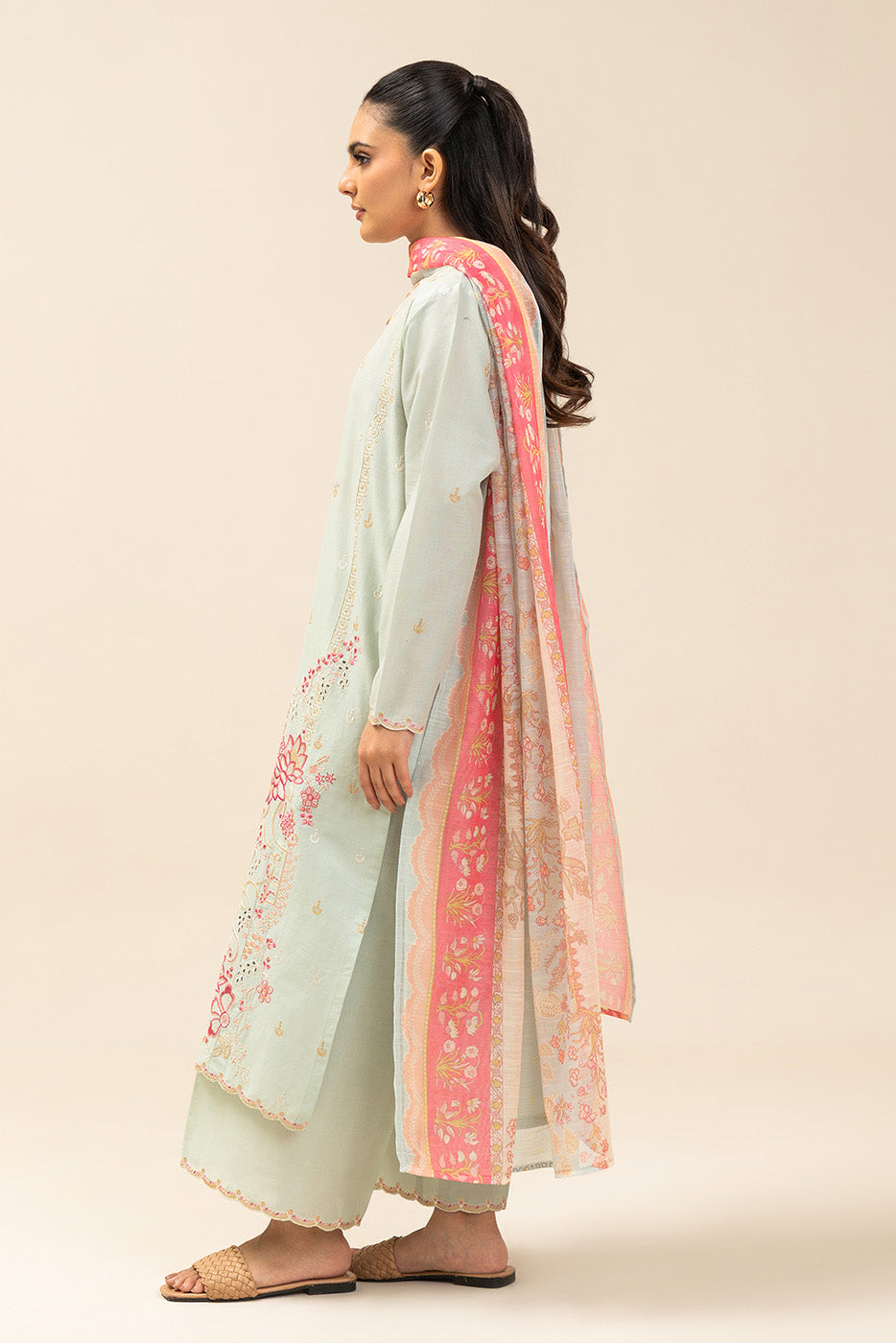 3 PIECE EMBROIDERED TEXTURED LAWN SUIT (PRET)
