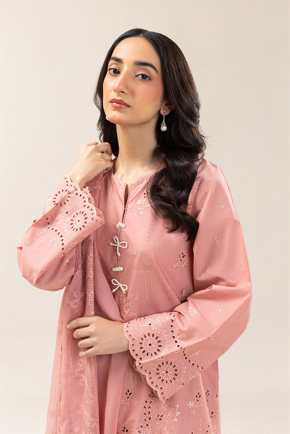 https://cdn.shopify.com/s/files/1/0488/9201/8848/files/bt12601un004183a_1_9e3c6891-5860-401d-9feb-98e343e25789.jpg?v=1780661938