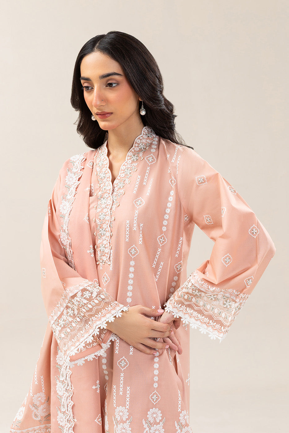 https://cdn.shopify.com/s/files/1/0488/9201/8848/files/bt12601un004192a_1_56a025aa-73d9-4301-a91b-0b8459c4d7b9.jpg?v=1780661956