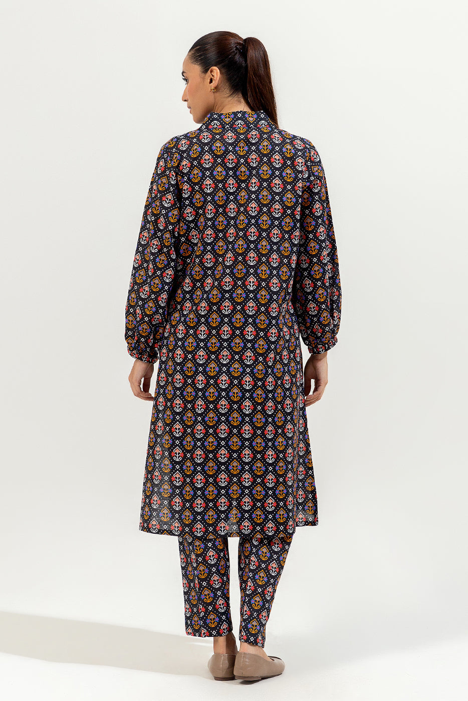 2 Piece Printed Khaddar Suit (Pret)