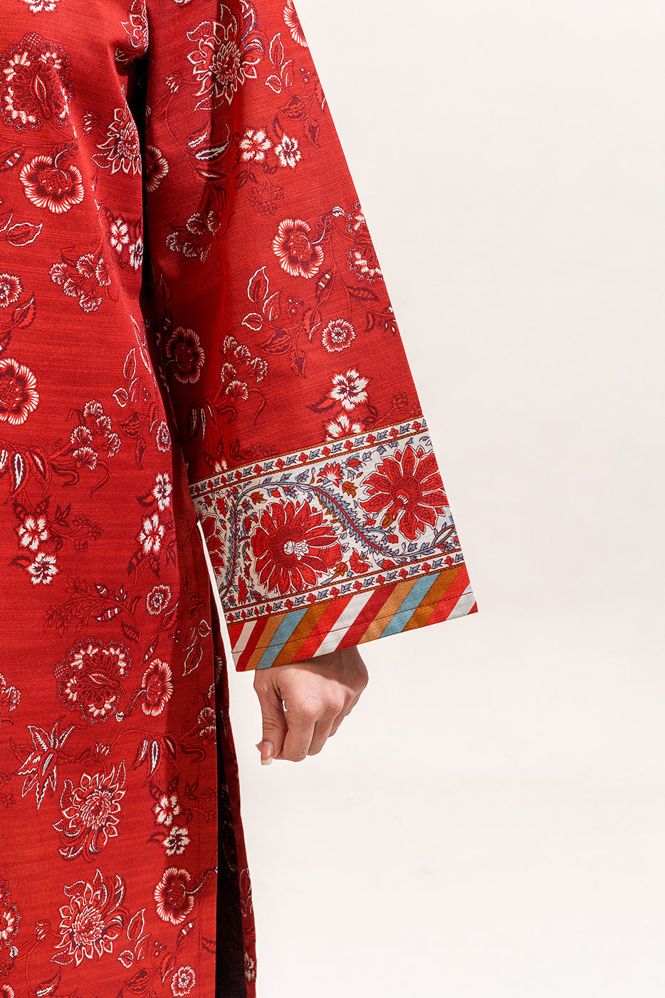 3 Piece Printed Khaddar Suit-Scarlet Bloom (Unstitched)