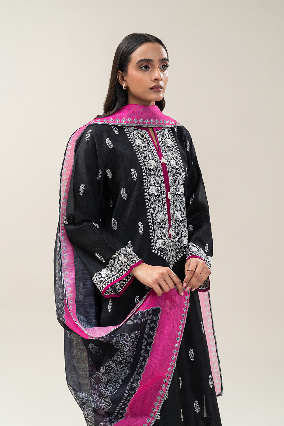 3 PIECE EMBROIDERED TWO TONE SUIT (PRET)BT2250002PR0174-BLACK-2000000293214-8